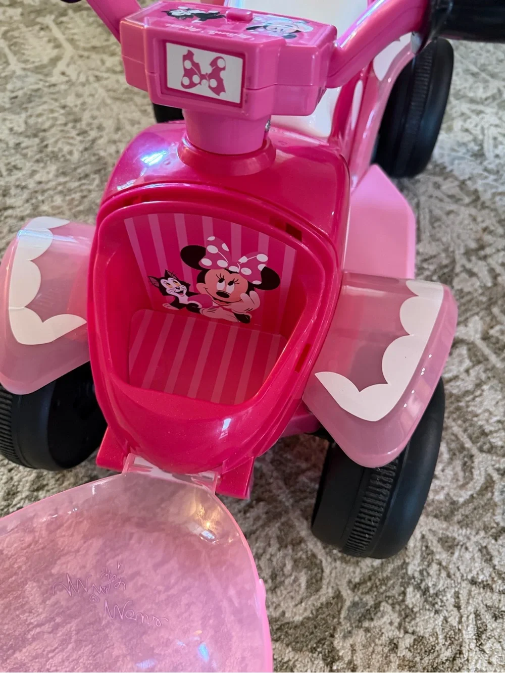 Disney Minnie Mouse Hot Pink and White Ride-On Quad